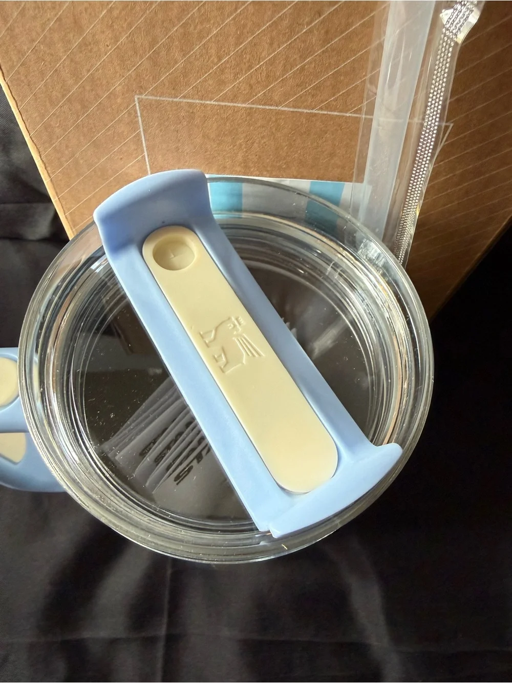 New Stanley 40oz Quencher H2.0 Tumbler - Classy Blue & White Stripe - Picture 7 of 8